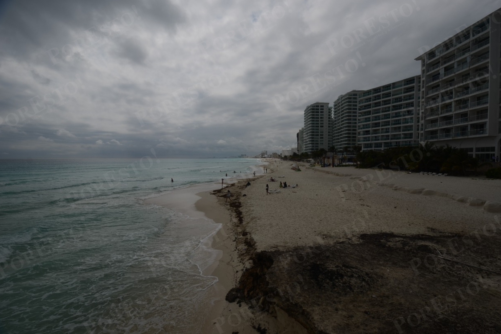 Las lluvias de canal de baja presión podría causar encharcamientos e incluso inundaciones en diversas zonas de Cancún y Quintana Roo, debido a su paso por el Sureste de México Las lluvias de canal de baja presión podría causar encharcamientos e incluso inundaciones en diversas zonas de Cancún y Quintana Roo, debido a su paso por el Sureste de México