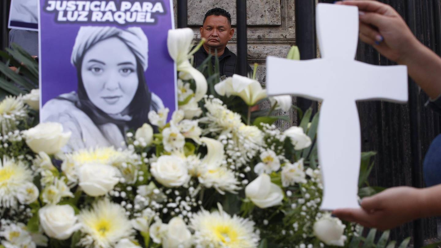 El asesinato de Luz Raquel Padilla refleja la ola de violencia machista en México, donde matan a 10 mujeres al día El asesinato de Luz Raquel Padilla refleja la ola de violencia machista en México, donde matan a 10 mujeres al día
