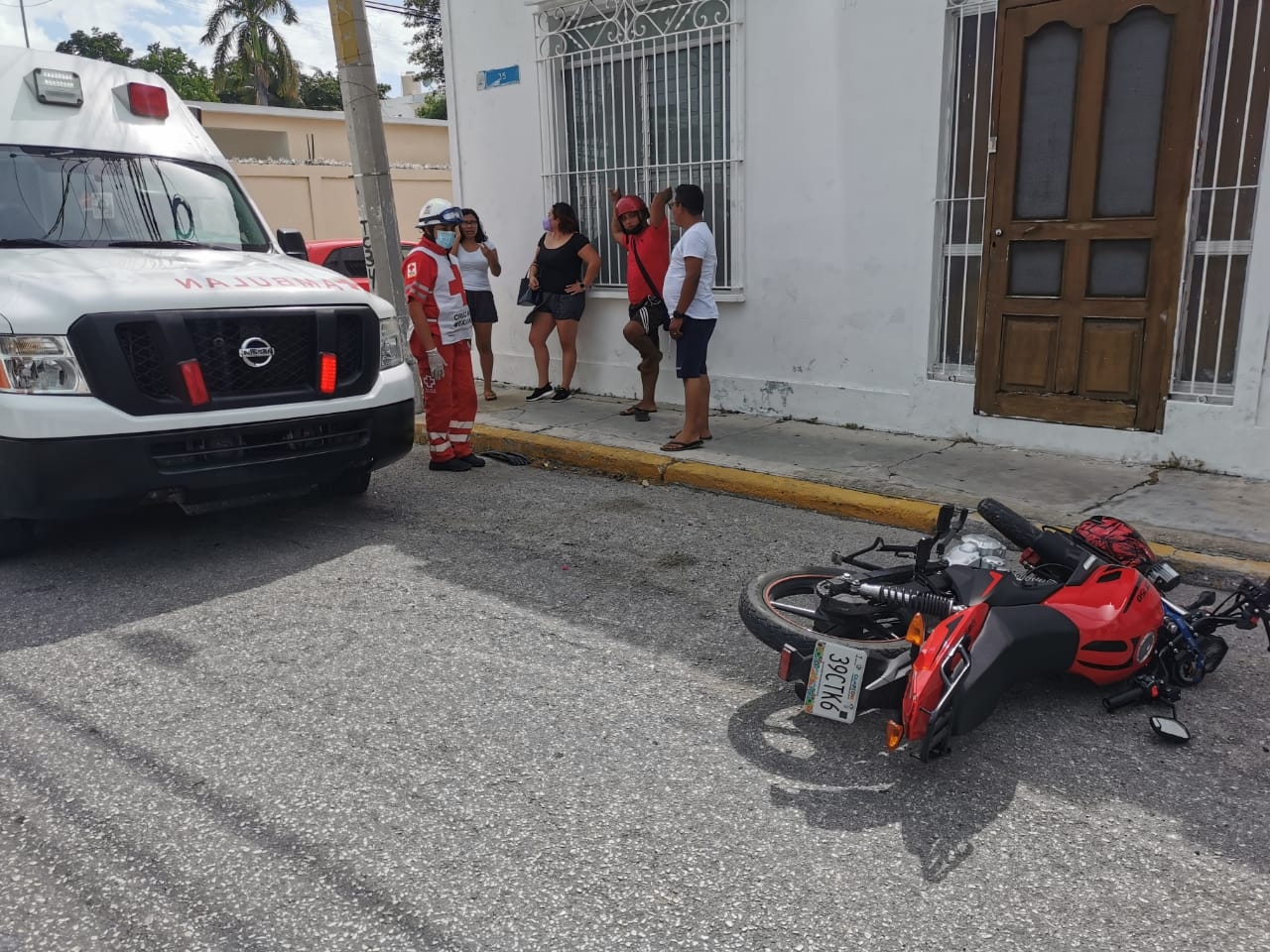 El motociclista sufrió lesiones leves. Foto: Ricardo Jiménez