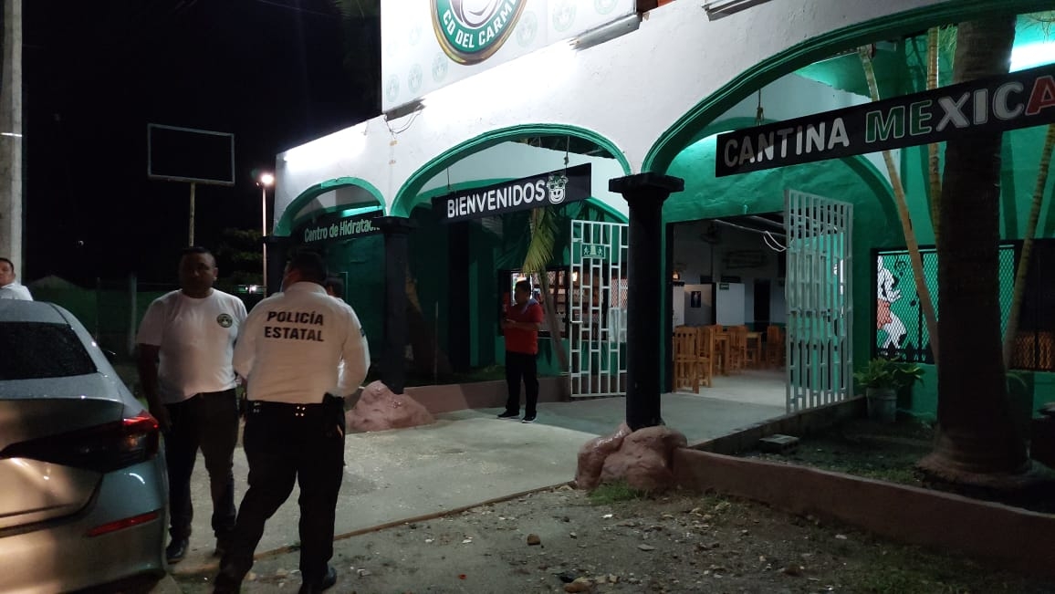 Los uniformados realizaron un recorrido exhaustivo por la zona para tratar de identificar a las personas que habían provocado el hecho Los uniformados realizaron un recorrido exhaustivo por la zona para tratar de identificar a las personas que habían provocado el hecho