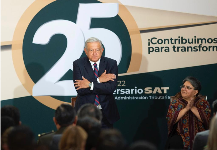 AMLO commemoró el 25 Aniversario del Servicio de Administración Tributaria (SAT) en Palacio Nacional
