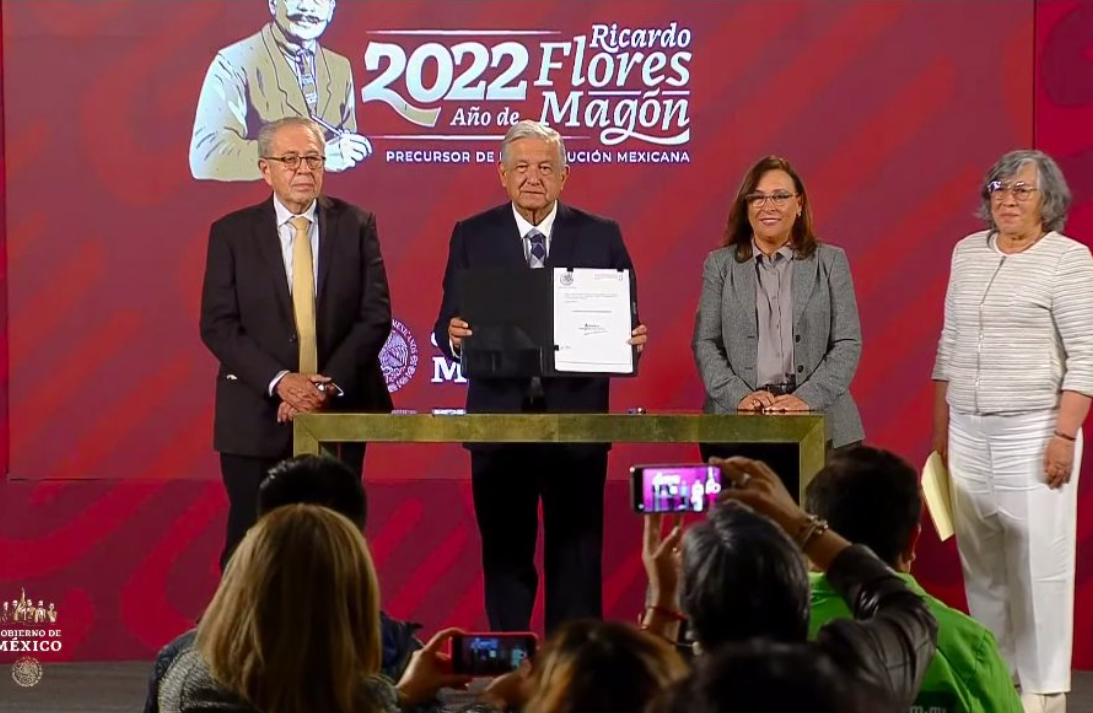 AMLO informó que este martes enviará al Congreso su iniciativa para eliminar el Horario de Verano