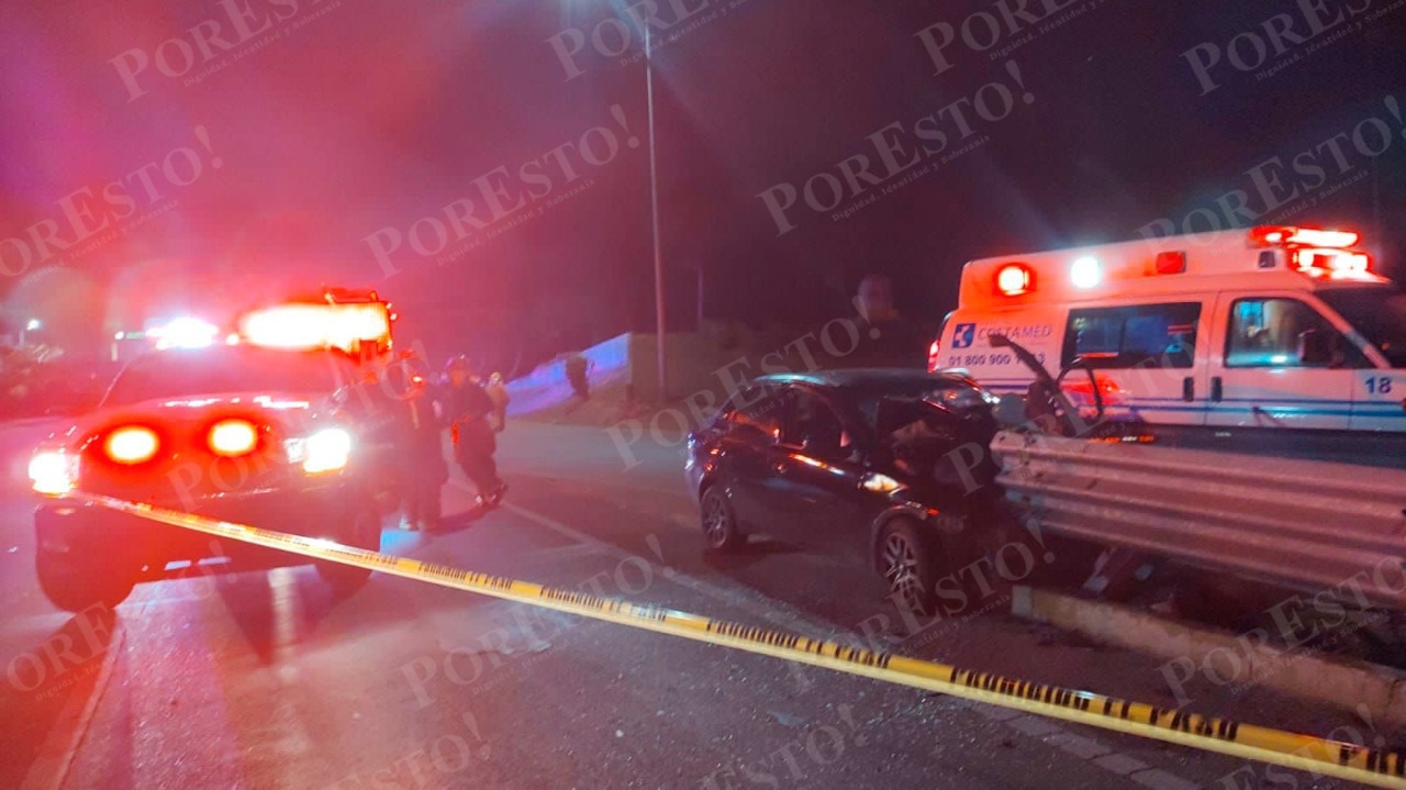 Elementos sólo confirmaron el deceso del automovilista al llegar al lugar de los hechos Elementos sólo confirmaron el deceso del automovilista al llegar al lugar de los hechos