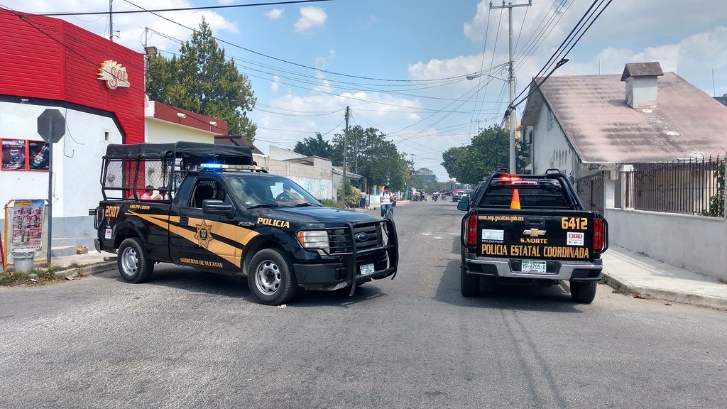 Una riña causó la detención de 4 personas y un elemento de la SSP Yucatán herido de gravedad Una riña causó la detención de 4 personas y un elemento de la SSP Yucatán herido de gravedad