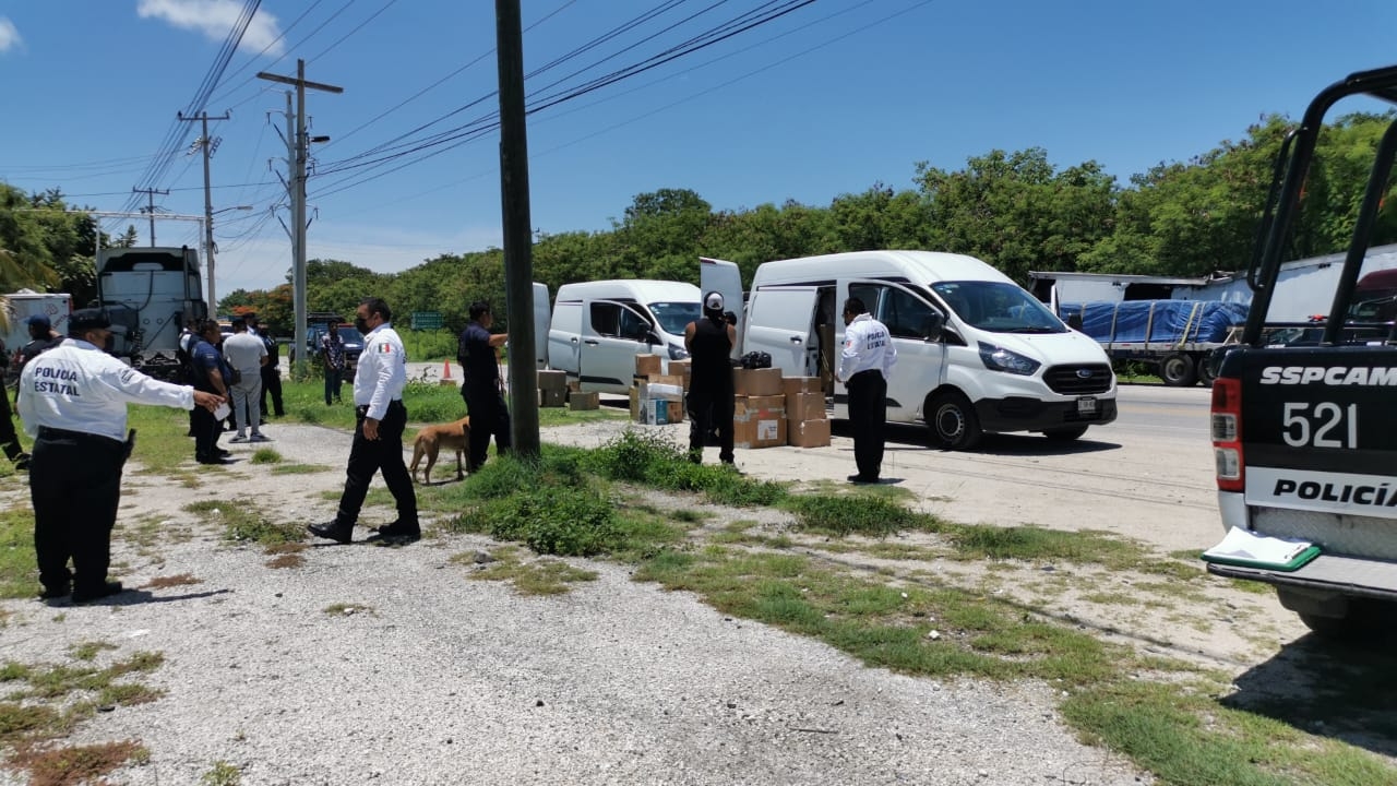 Las dos camionetas viajaban de Cancún a Toluca para entregar videojuegos Las dos camionetas viajaban de Cancún a Toluca para entregar videojuegos