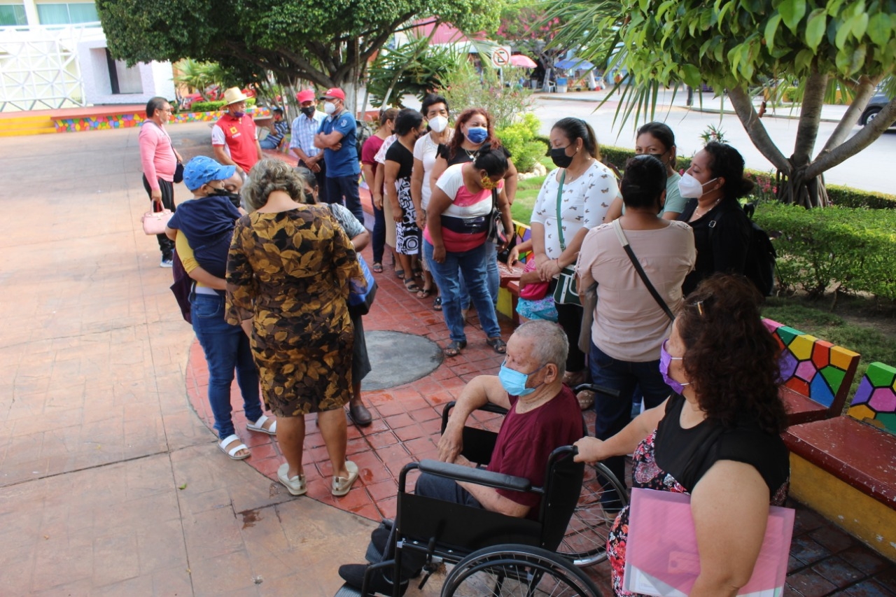 Vecinos aseguran que sólo quieren que la colonia se encuentre regularizada y con los servicios Vecinos aseguran que sólo quieren que la colonia se encuentre regularizada y con los servicios