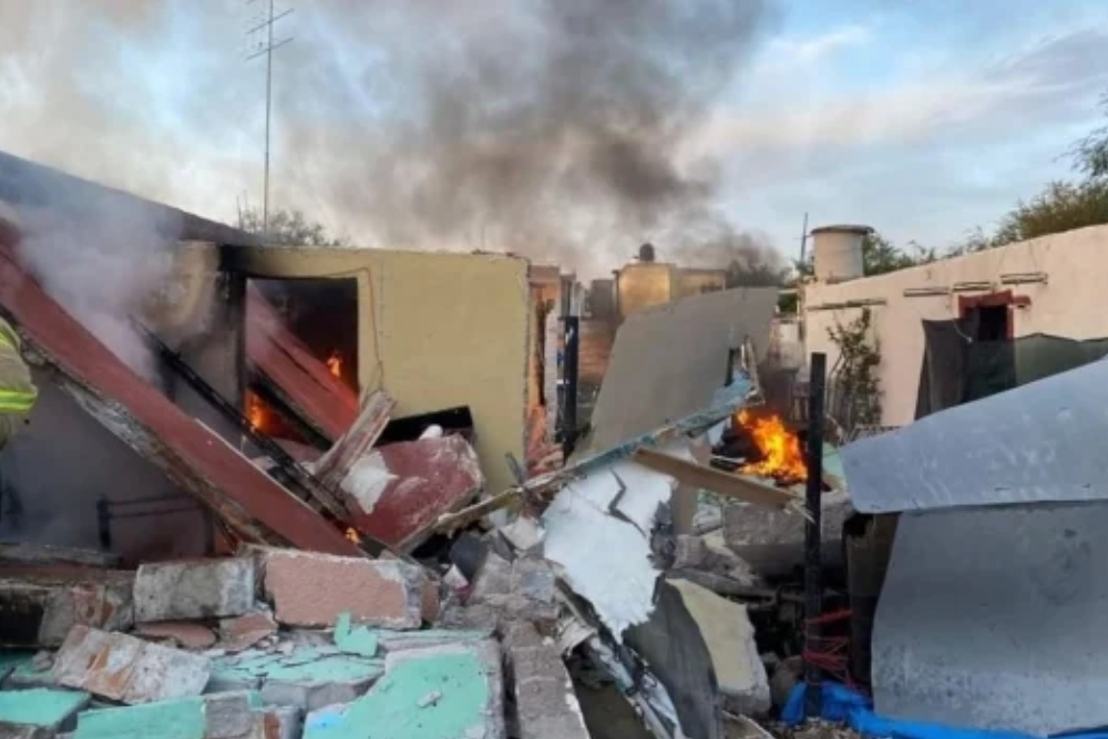 Una vivienda fue incendiada por un grupo armado en Jerez, según los primeros datos que fueron revelados por autoridades policiacas de Zacatecas Una vivienda fue incendiada por un grupo armado en Jerez, según los primeros datos que fueron revelados por autoridades policiacas de Zacatecas