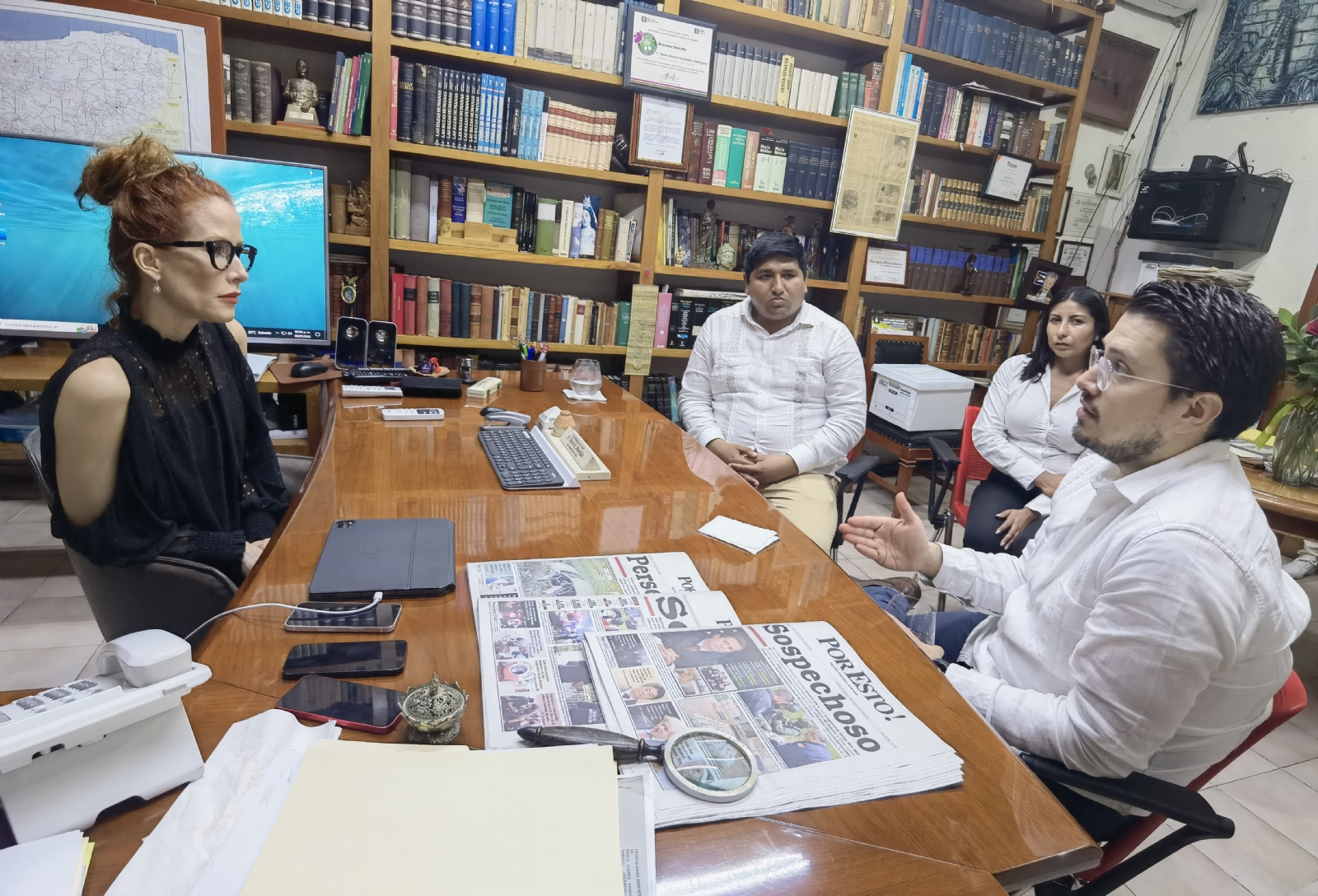 Rogerio Castro Vázquez y Carlos Martínez Velázquez, jurídico y director del Infonavit, respectivamente, platicaron con la Directora de Por Esto!, Alicia Menéndez Figueroa los cambios que ha tenido la dependencia en el actual Gobierno de México