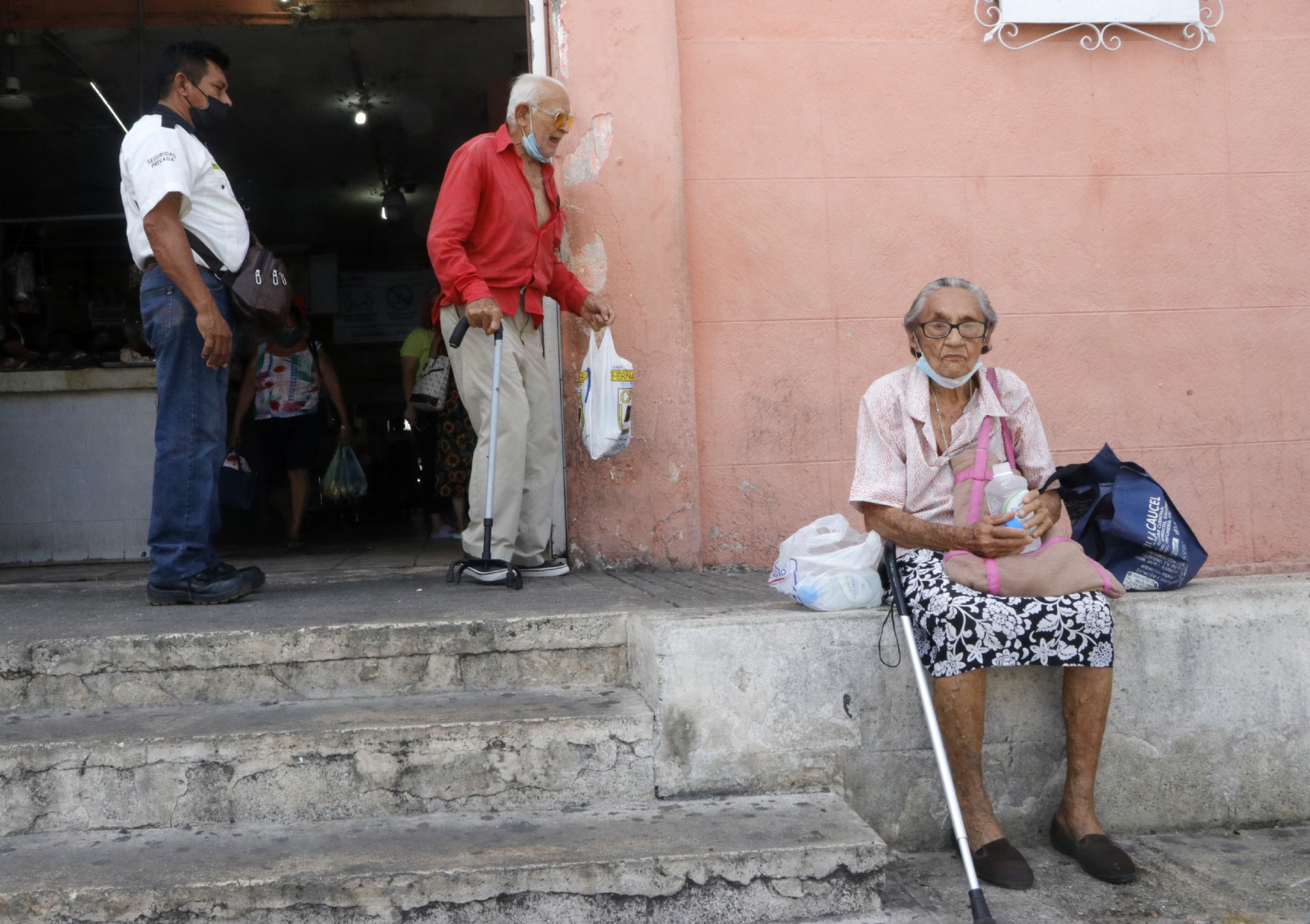 Los resultados mostraron que los pacientes mejoraron en la saturación de oxígeno y se redujo la duración de los síntomas Los resultados mostraron que los pacientes mejoraron en la saturación de oxígeno y se redujo la duración de los síntomas