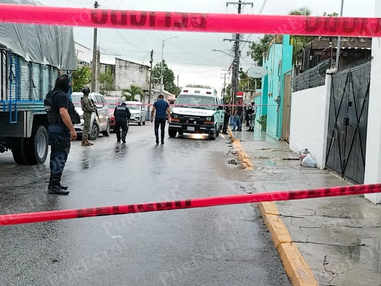 El herido por arma de fuego en Cozumel fue trasladado hacia un hospital privado de la isla para su atención médica El herido por arma de fuego en Cozumel fue trasladado hacia un hospital privado de la isla para su atención médica