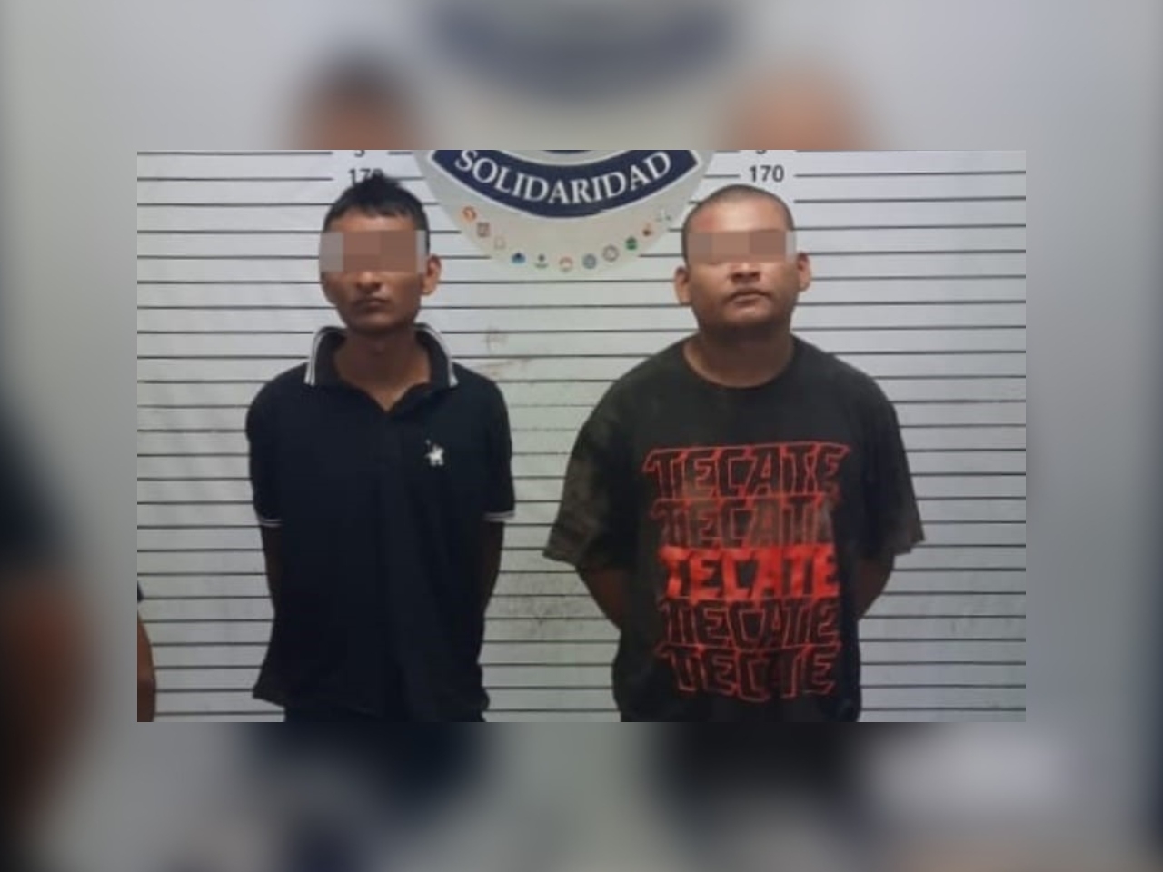 Los dos hombres detenidos en el fraccionamiento Villas del Sol de Playa del Carmen fueron llevados a la FGE Quintana Roo Los dos hombres detenidos en el fraccionamiento Villas del Sol de Playa del Carmen fueron llevados a la FGE Quintana Roo
