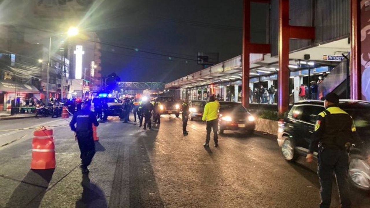 Los oficiales participaban en el operativo Pasajero Seguro cuando fueron atropellados por la conductora de un vehículo. Los oficiales participaban en el operativo Pasajero Seguro cuando fueron atropellados por la conductora de un vehículo.