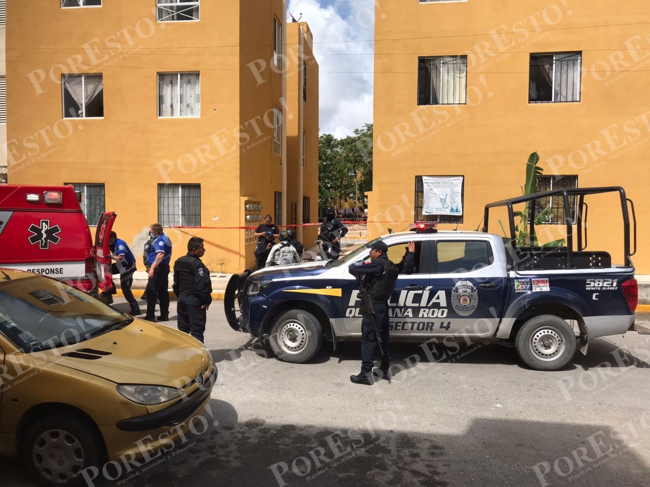 La zona del ataque armado en el fraccionamiento Cielo Nuevo en Cancún fue acordonada para evitar entorpecer las investigaciones La zona del ataque armado en el fraccionamiento Cielo Nuevo en Cancún fue acordonada para evitar entorpecer las investigaciones