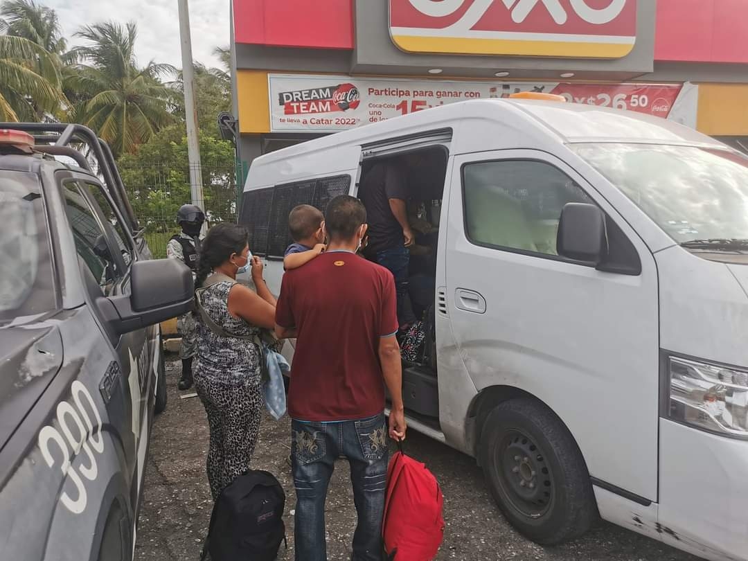 Las personas fueron trasladadas  al Instituto de Migración en Ciudad del Carmen donde quedará a cargo de las autoridades competentes