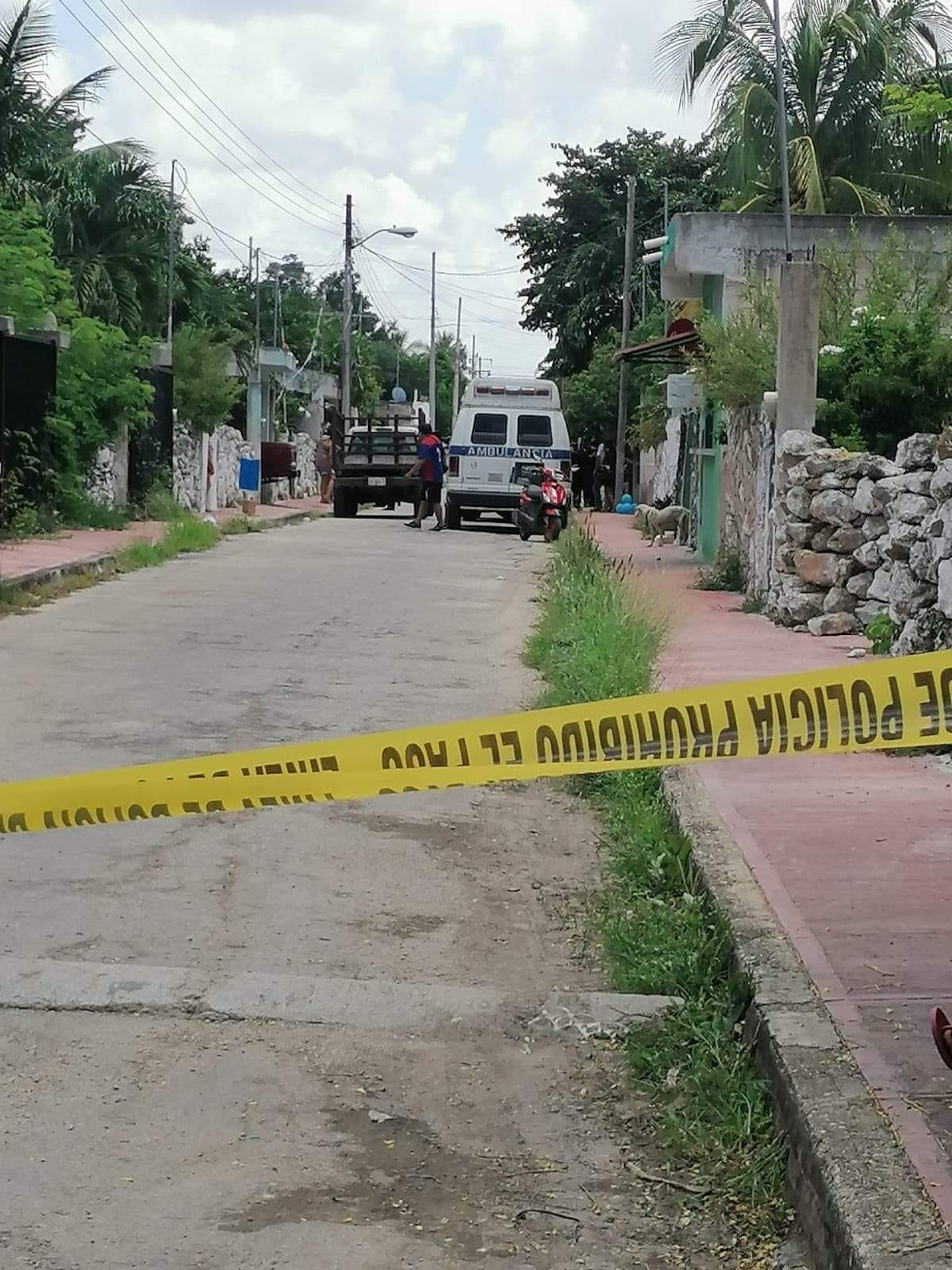 Al lugar arribaron elementos de la policía municipal, así como del servicio para levantar el cuerpo Al lugar arribaron elementos de la policía municipal, así como del servicio para levantar el cuerpo