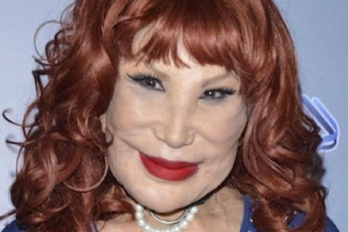 Lyn May está por cumplir 70 años y como es costumbre continúa innovando su imagen Lyn May está por cumplir 70 años y como es costumbre continúa innovando su imagen
