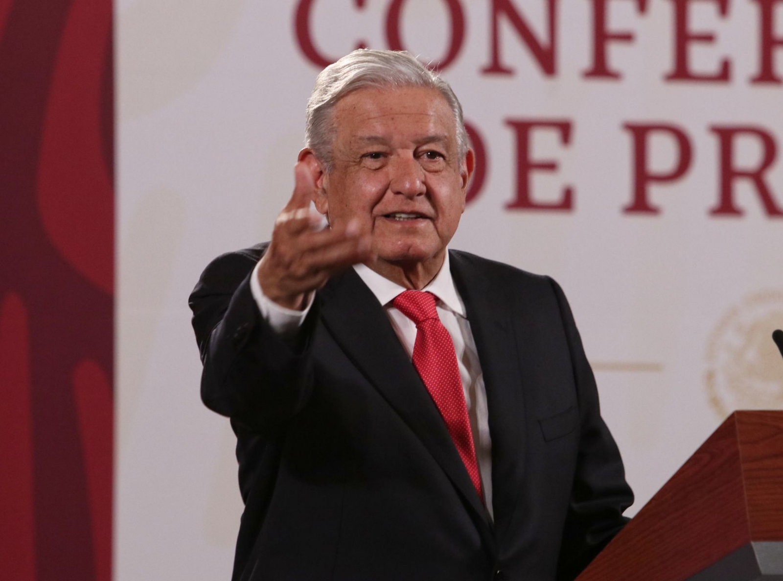 El mandatario descartó que México vaya a salir del TMEC