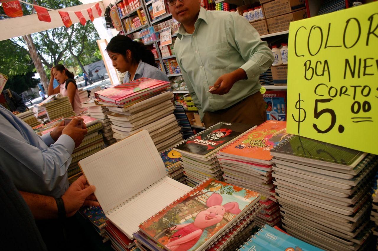 Este apoyo busca ayudar a la economía de las familias mexicanas y evitar la deserción escolar de los alumnos
