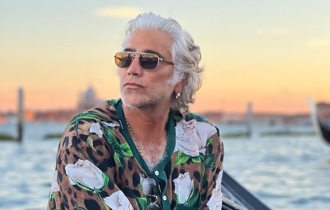 Alejandro Fernández se ha hecho viral por estas fotografías