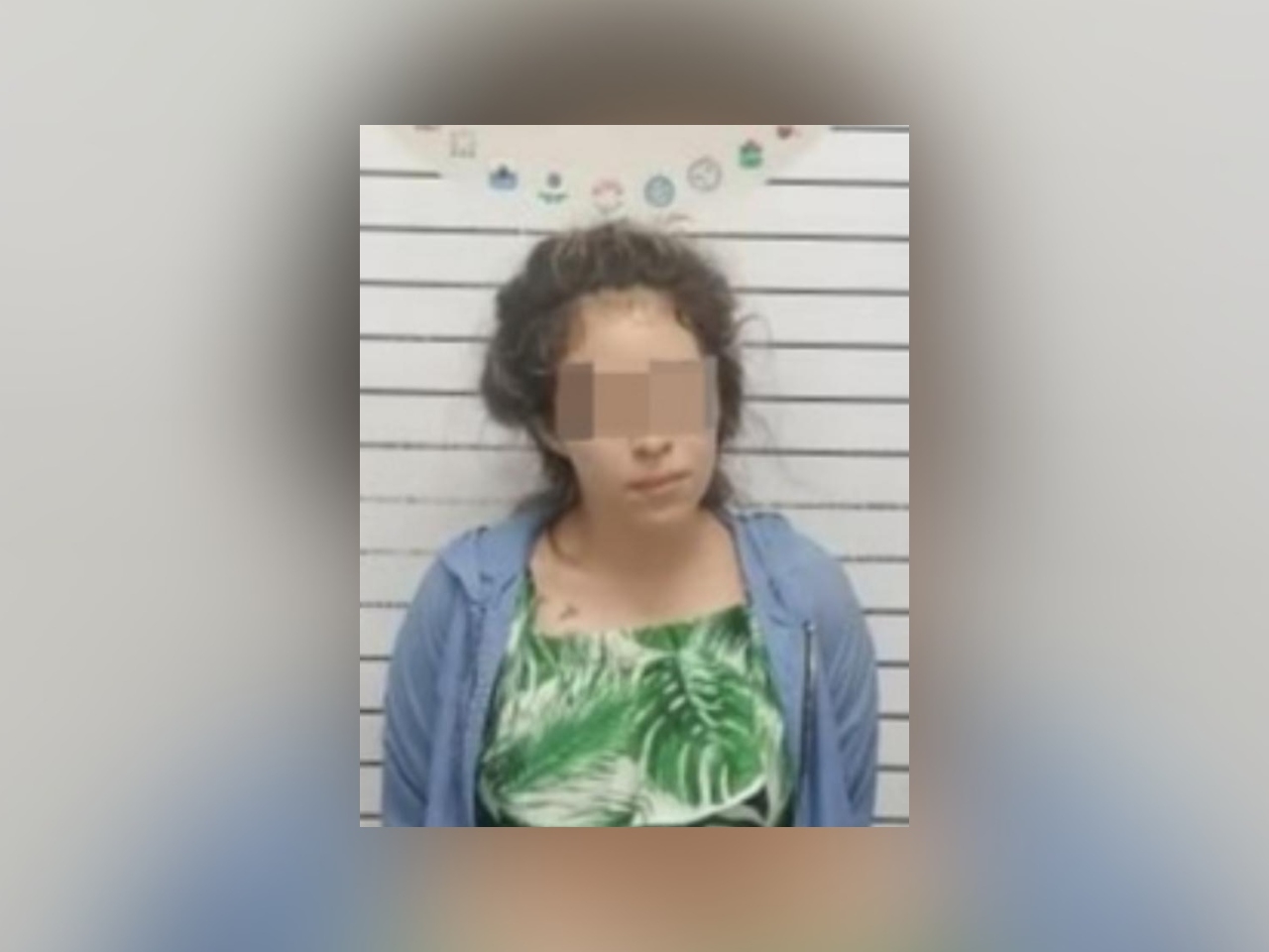 La mujer fue llevada a la FGE Quintana Roo donde enfrentará cargos por intentar quitarle la vida a su hijo en Playa del Carmen