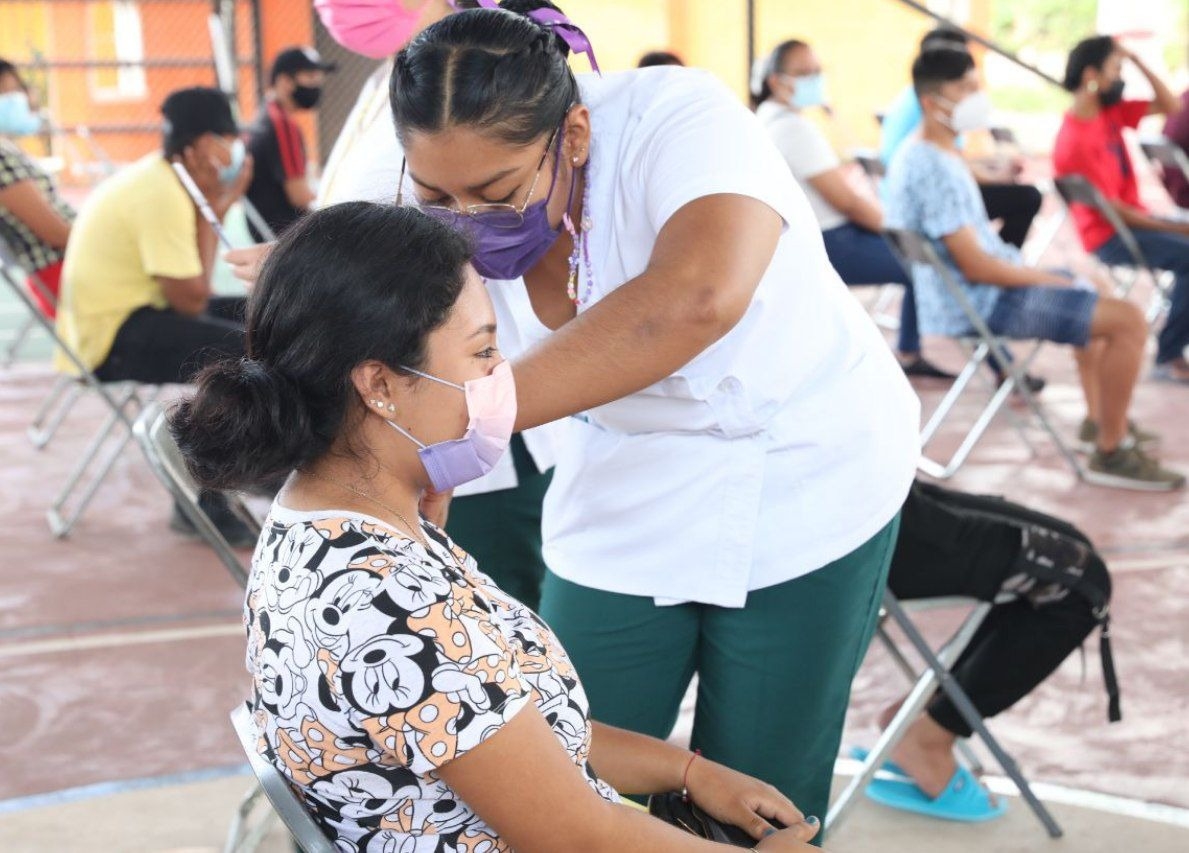 Continúan las jornadas de vacunación contra COVID-19 en Yucatán