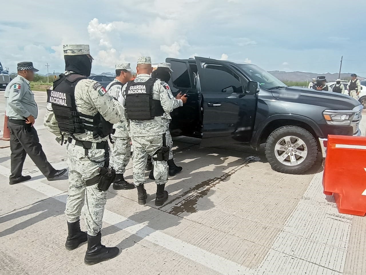 Guardia Nacional detiene a Victor Manuel "N", presunto líder de "Los Salazar" Guardia Nacional detiene a Victor Manuel "N", presunto líder de "Los Salazar"