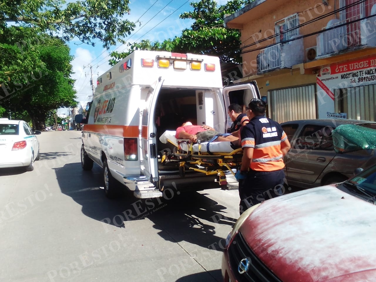 El conductor de la unidad chocada por la conductora en la avenida CTM de Playa del Carmen terminó en un hospital de la ciudad debido a que registró diversas lesiones El conductor de la unidad chocada por la conductora en la avenida CTM de Playa del Carmen terminó en un hospital de la ciudad debido a que registró diversas lesiones