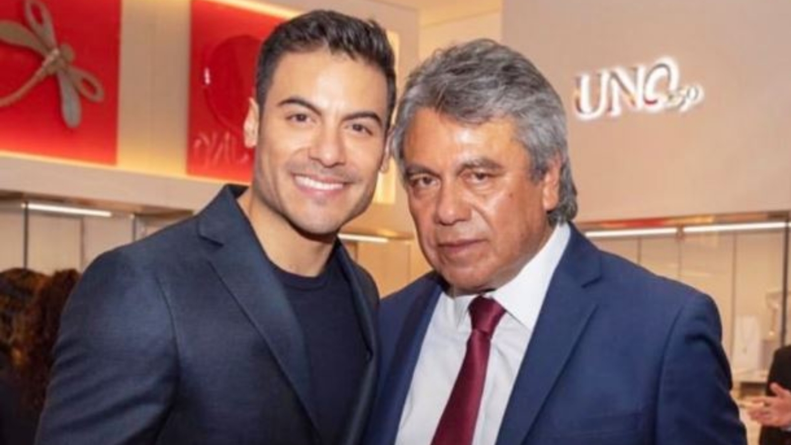 Fue el presidente municipal de Huamantla, Salvador Santos, quien confirmó la muerte del padre de Carlos Rivera