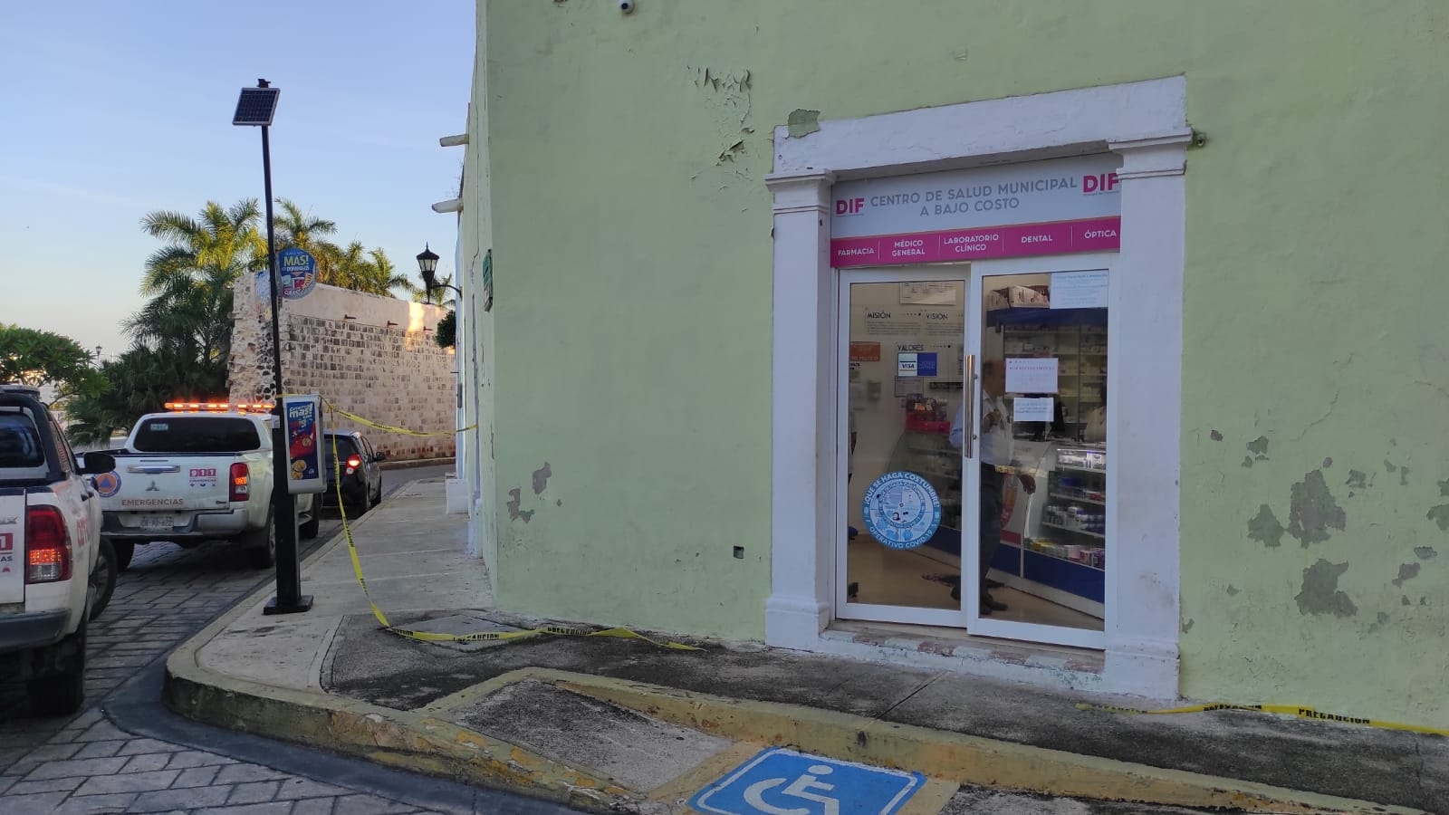La farmacia fue abierta por 20 minutos para luego ser cerrada por autoridades judiciales