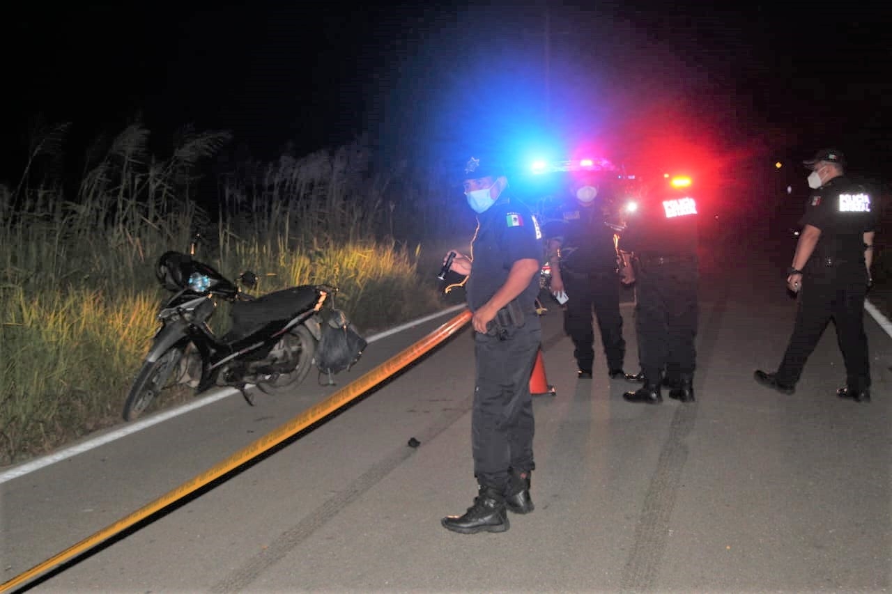 A un lado de la motocicleta había huellas de frenado de otro vehículo