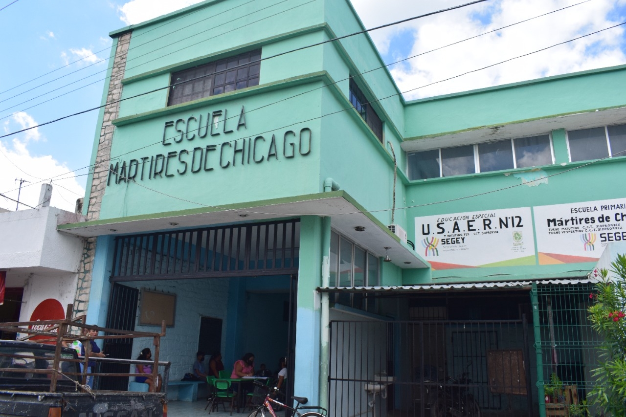 Desde agosto del año pasado la estructura del plantel comenzó a sufrir daños graduales, que no se hicieron visibles