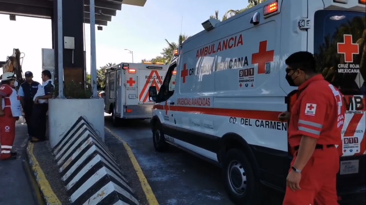 Los paramédicos fueron retenidos por cerca de 30 minutos