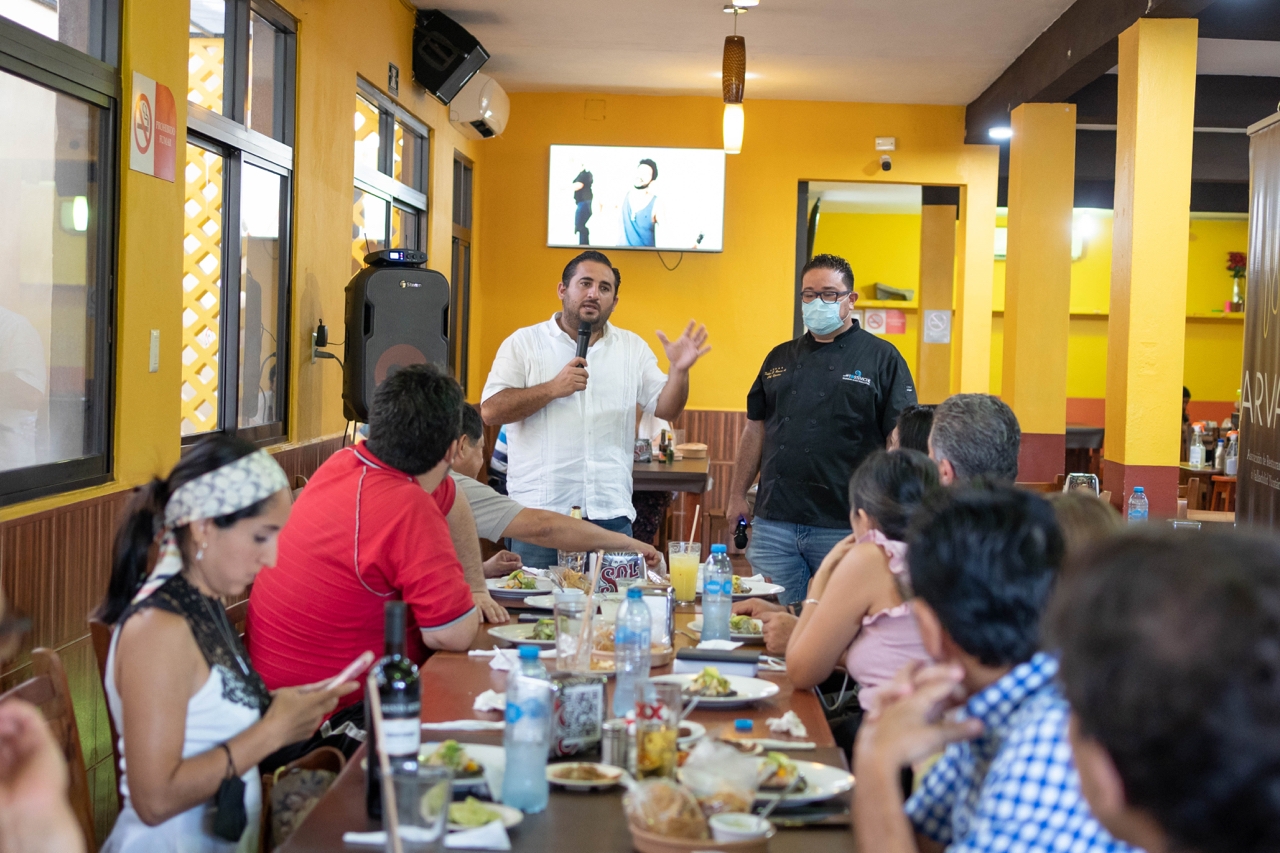 La intención surgió tras la reunión con el promotor Fabián Romero