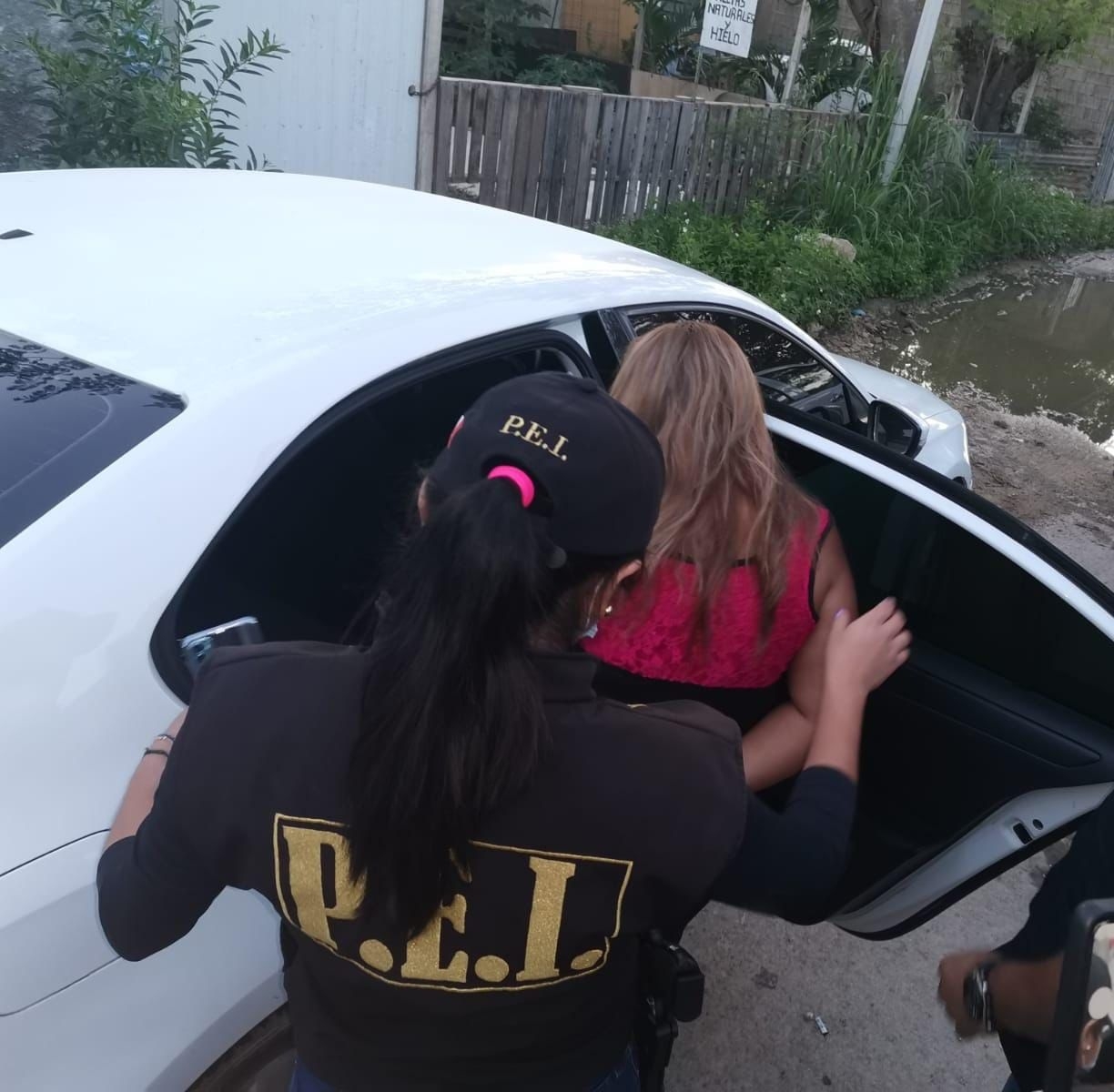 En el lugar se detuvo a una pareja, quienes fueron trasladados a la SSP