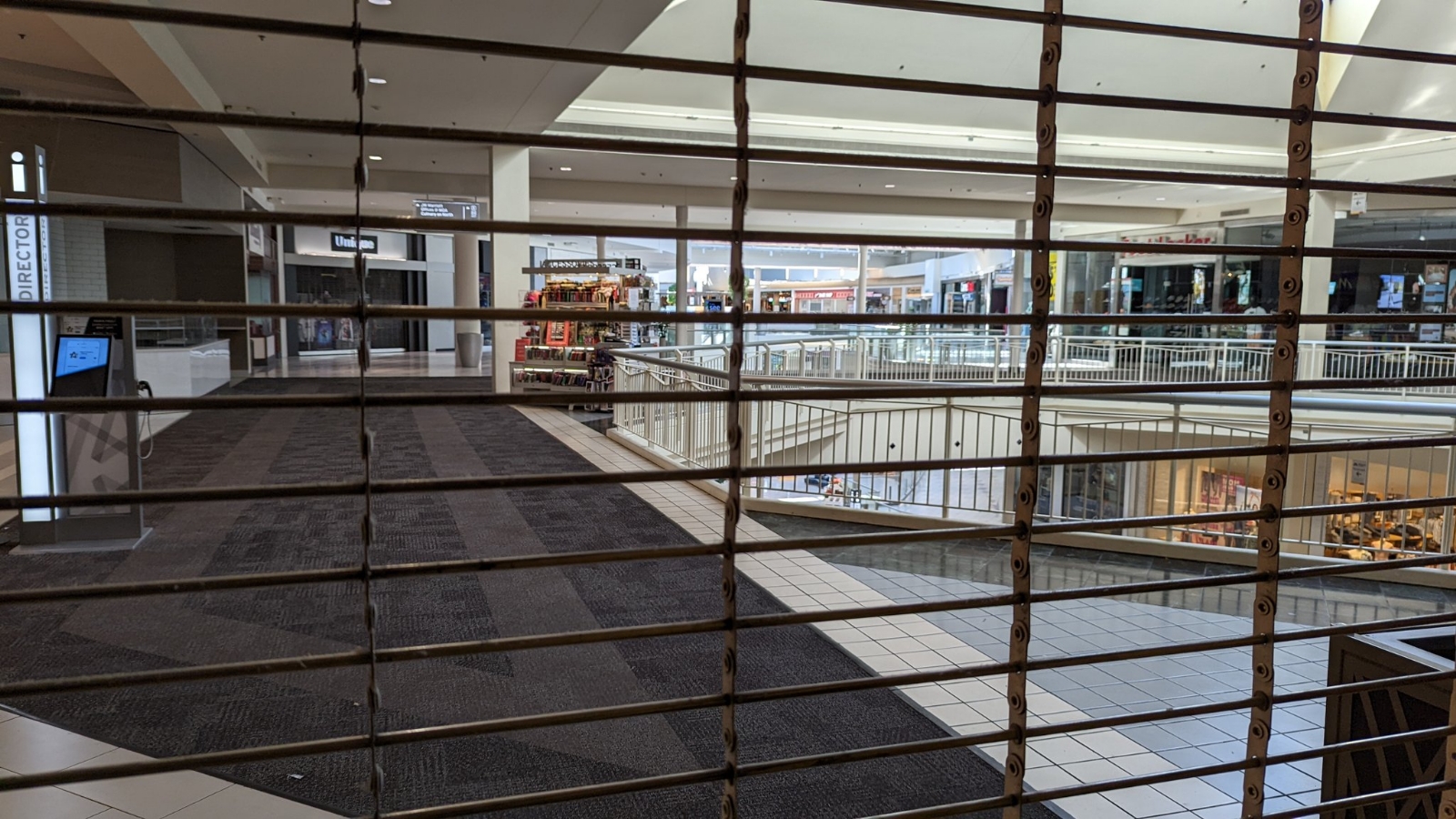 Mall of America https://www.milenio.com/internacional/estados-unidos/tiroteo-dentro-del-mall-of-america-de-minnesota-eu