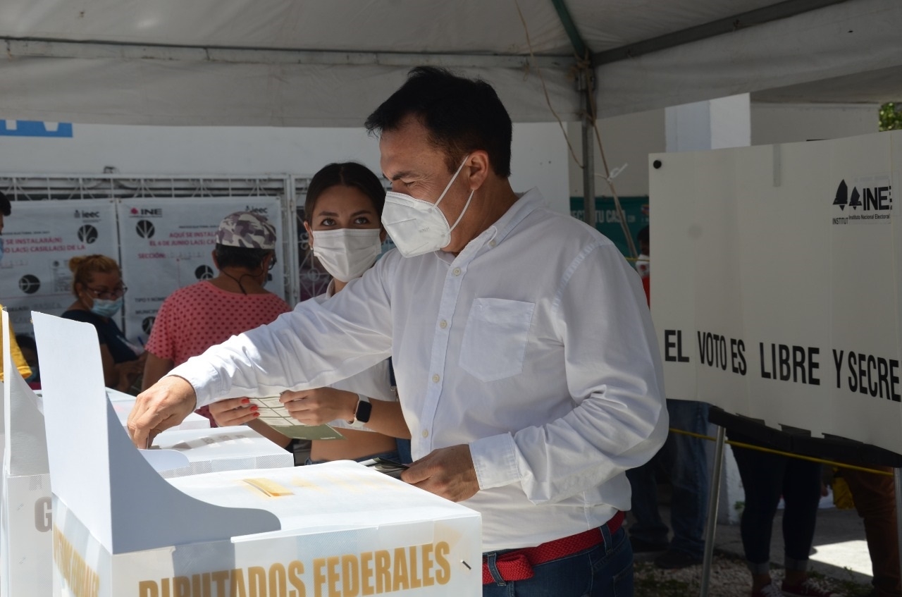 Se presume que el priista usó la empresa SIVEREK S.A. de C.V. para presuntamente desviar un monto estimado de 6 millones 30 mil 84 pesos