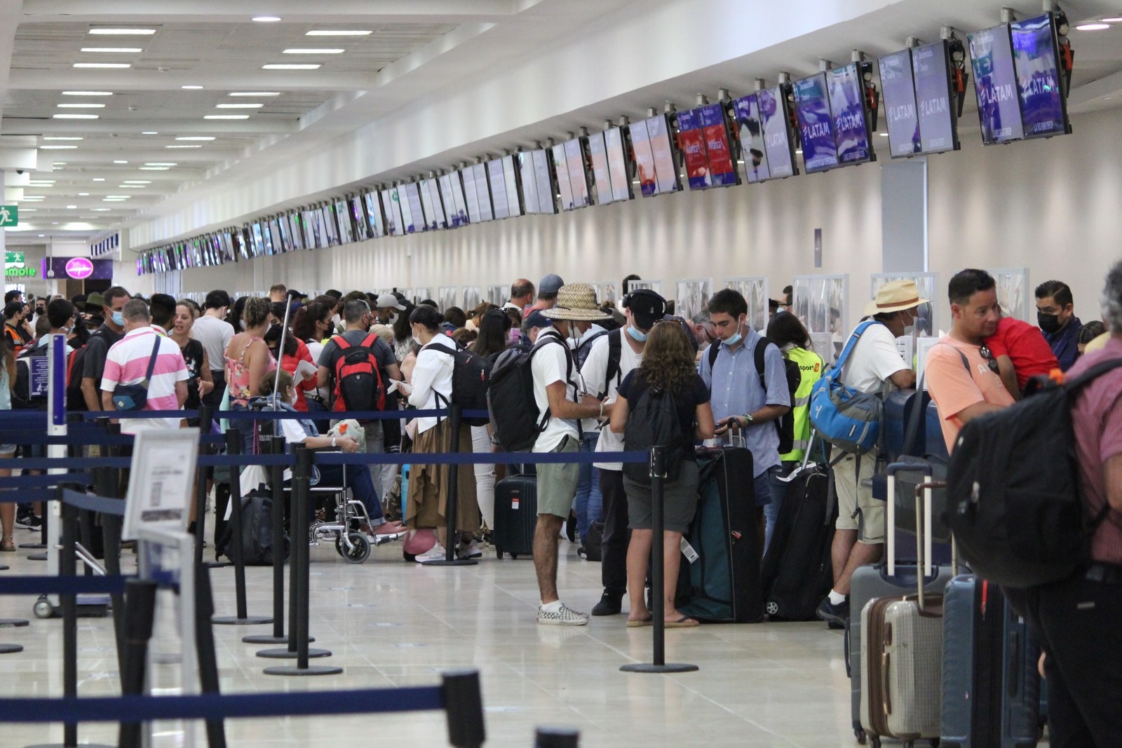 Grupo Aeroportuario del Sureste indicó que la mayoría de los viajeros movilizados en el aeropuerto de Cancún sólo en julio, eran de origen extranjero