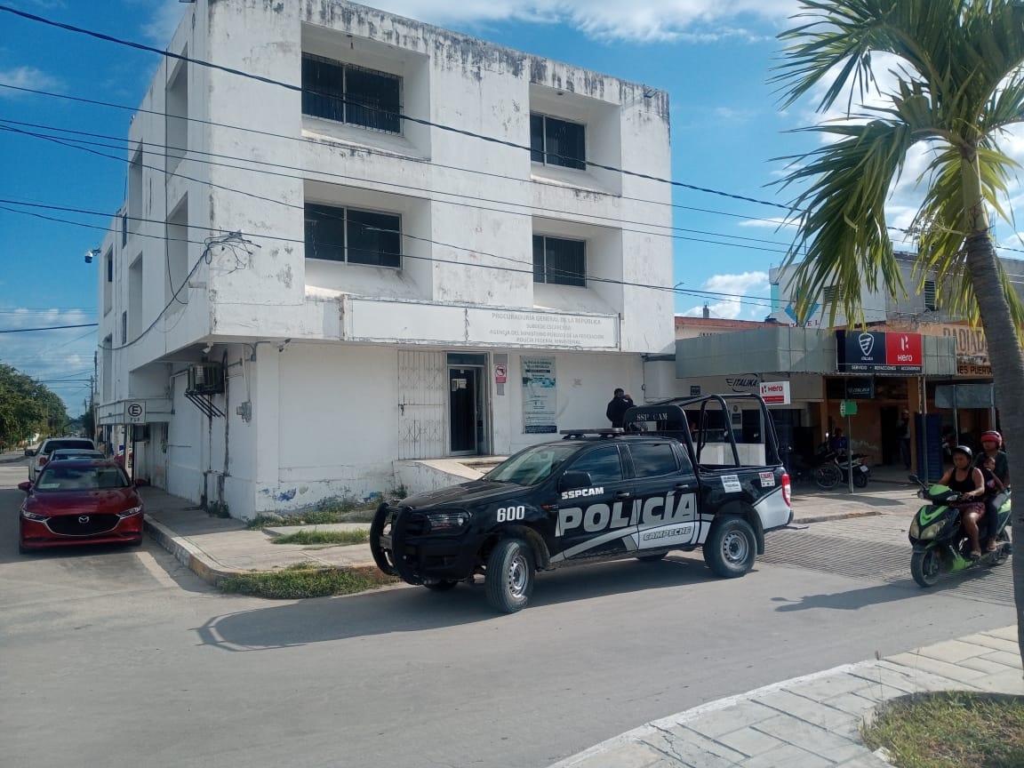 Detienen a tres hombres por posesión de armas en Escárcega