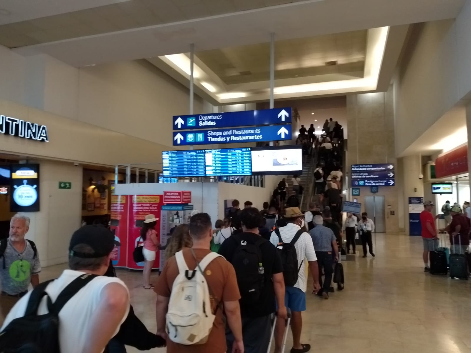 Las vacaciones de Verano ha detonado una importante movilidad de usuarios en el aeropuerto de Cancún Las vacaciones de Verano ha detonado una importante movilidad de usuarios en el aeropuerto de Cancún