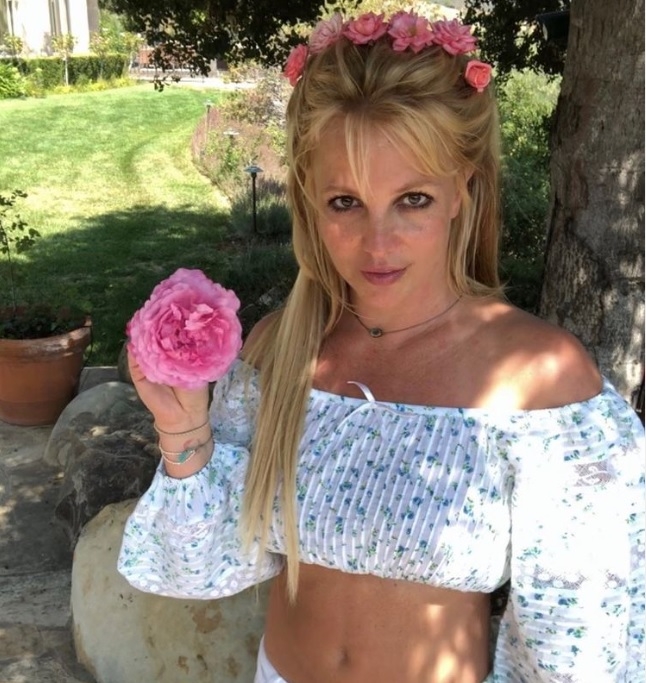 Britney Spears descartó que las fotos desnuda sea el motivo para no dejarle ver a sus hijos Britney Spears descartó que las fotos desnuda sea el motivo para no dejarle ver a sus hijos