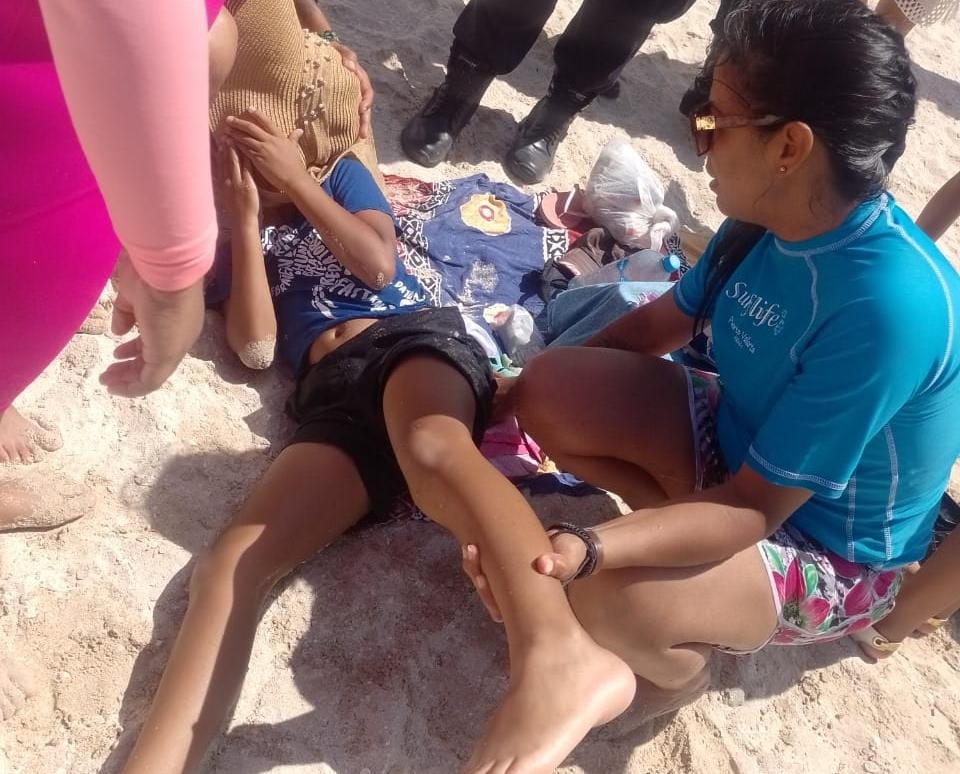 El primer niño que fue picado por una mantarraya comenzó la movilizavción de autoridades