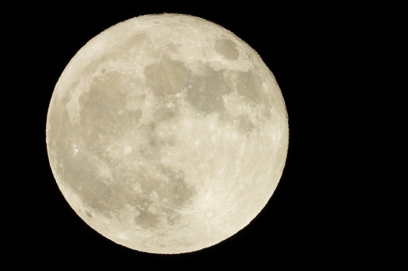 La Luna llena de Esturión se podrá ver en México