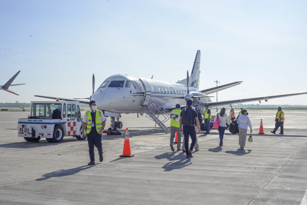 El vuelo funcionará tres veces a la semana: lunes, miércoles y viernes El vuelo funcionará tres veces a la semana: lunes, miércoles y viernes