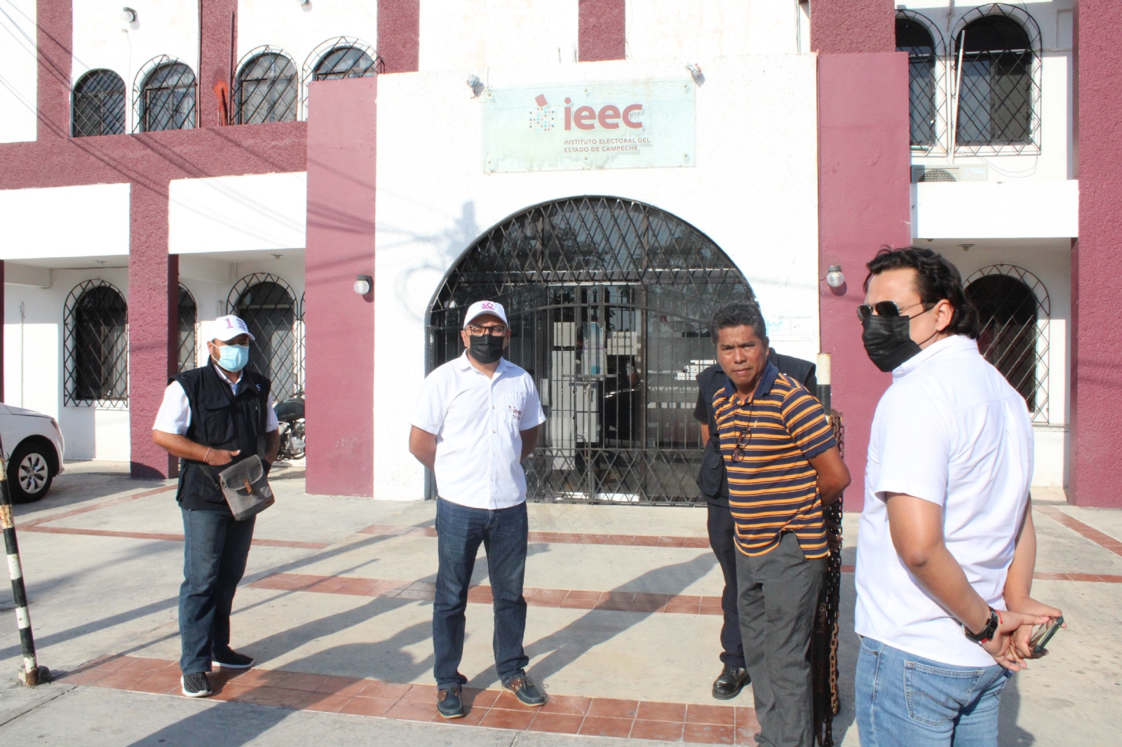 Los trabajadores que fueron cesados tienen derecho a recibir su indemnización, pero no llega