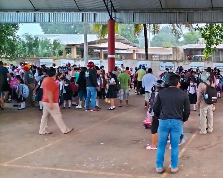 El cuarto día de escuela se vio afectado por la decisión de los padres de familia