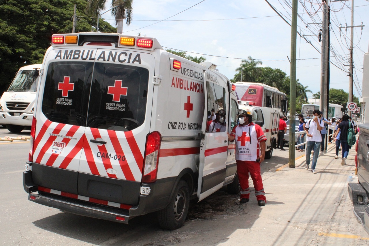 Paramédicos auxiliaron a los afectados, sin ser requerido su traslado a un hospital
