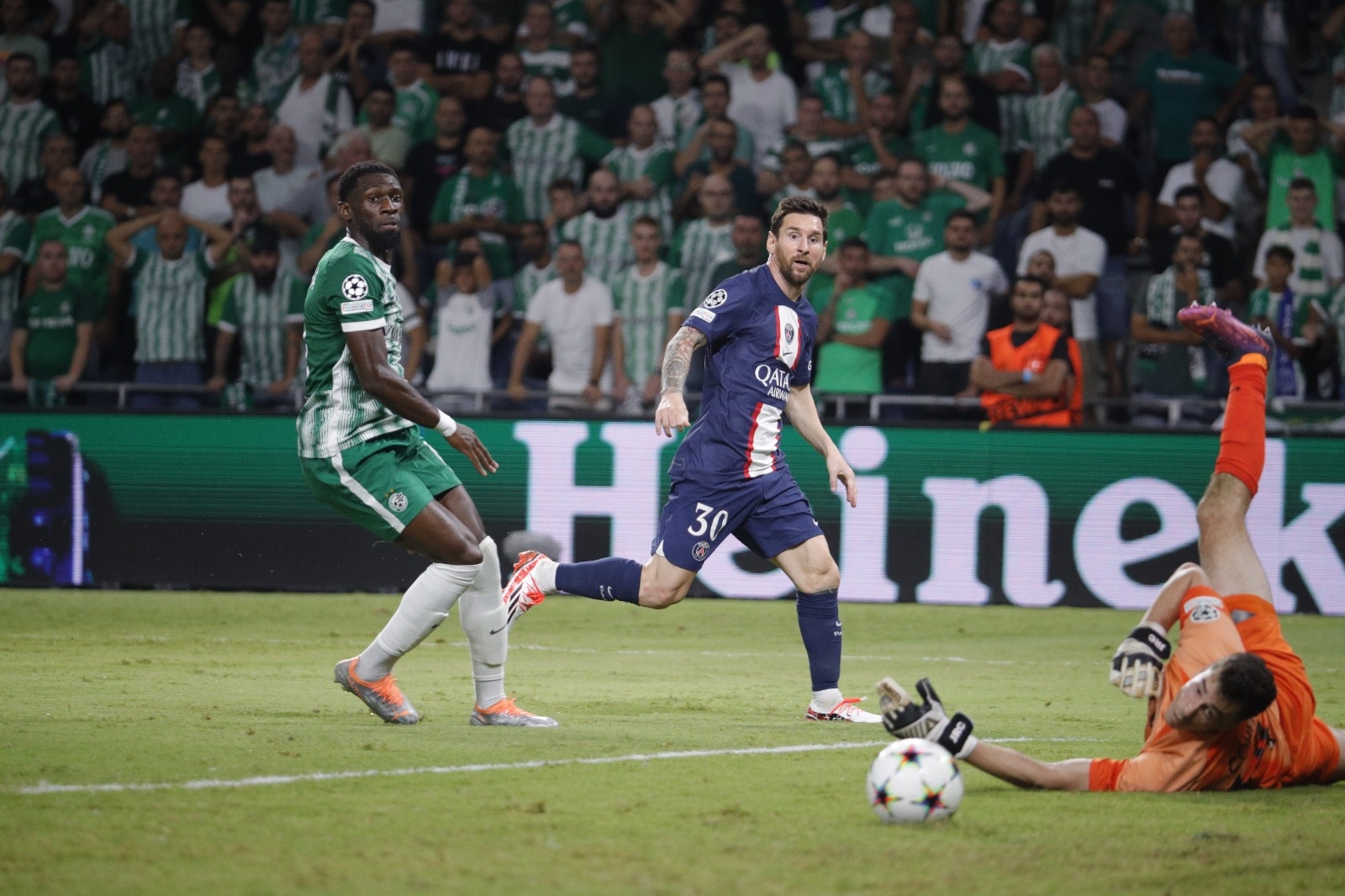 El PSG se llevó el partido con tres goles como visitante, mientras el anfitrión sólo logró asestar un tanto en el encuentro de este 14 de septiembe