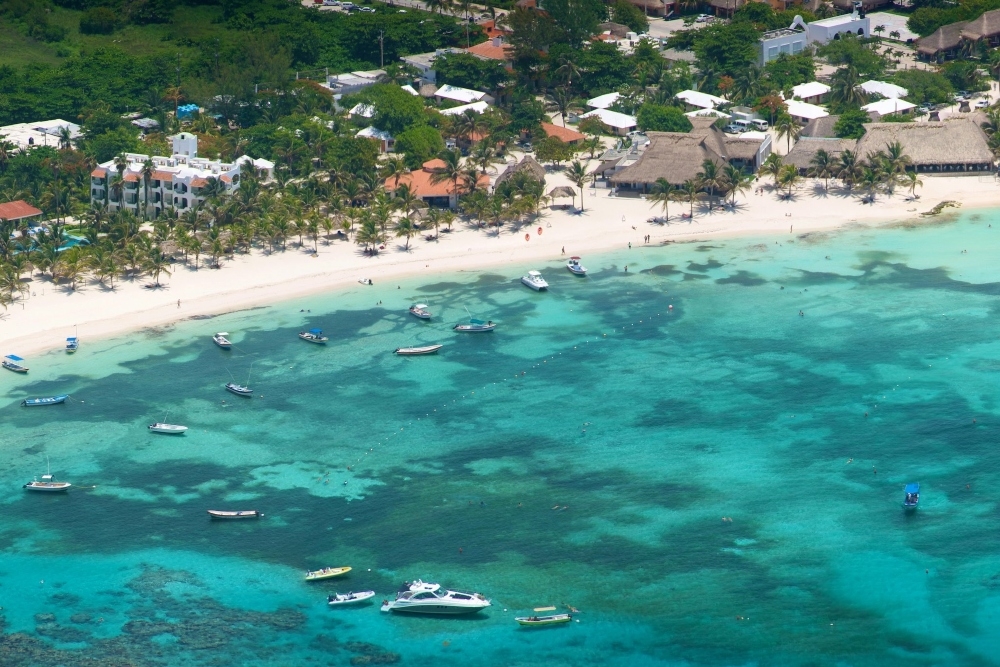 Los hoteleras de la Riviera Maya dejaron claro que no han firmado convenios para la creación de membresías para que productores de otros Estados envíen sus productos a Quintana Roo Los hoteleras de la Riviera Maya dejaron claro que no han firmado convenios para la creación de membresías para que productores de otros Estados envíen sus productos a Quintana Roo
