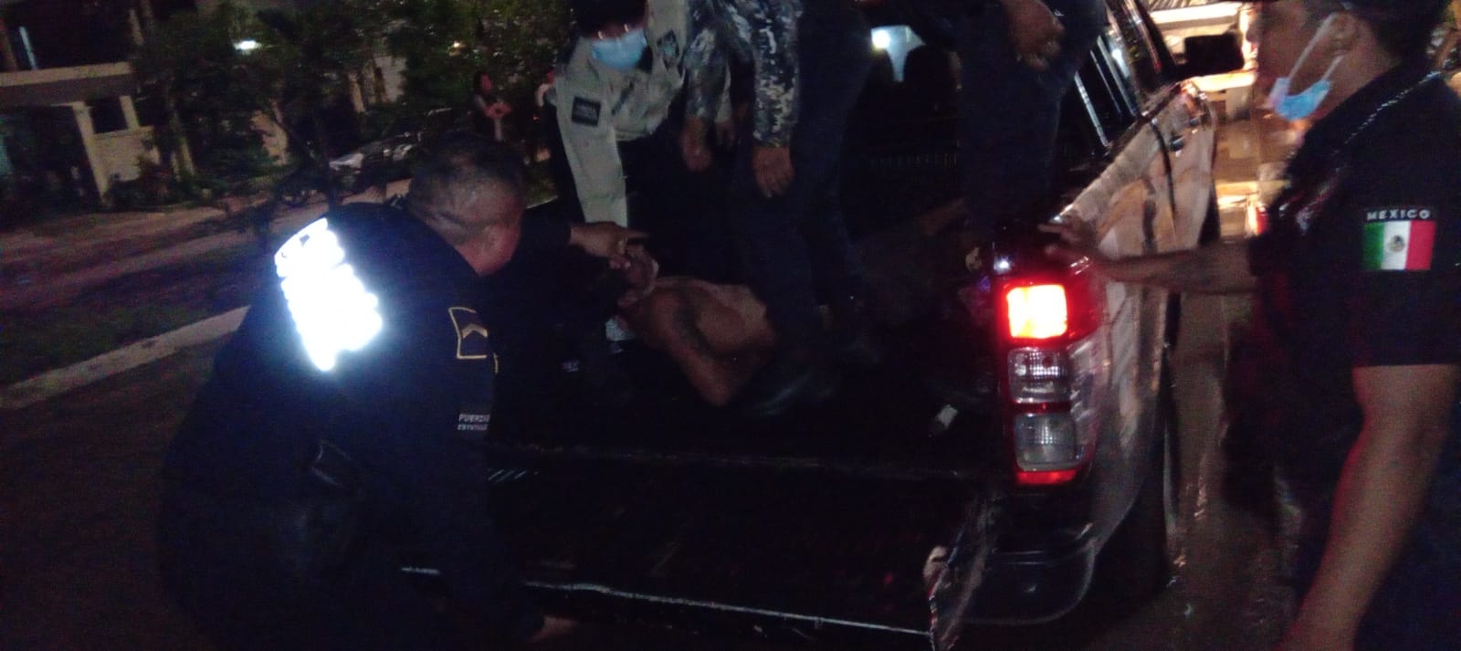 El hombre fue trasladado a la base de la Policía Municipal de Izamal