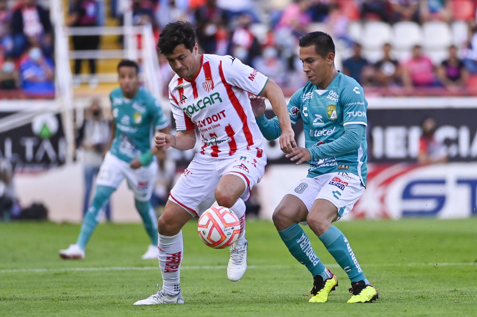 Necaxa doblega al León y se posiciona en mejor puesto en la Liga MX
